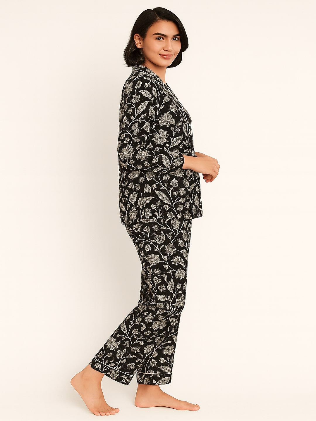 GAB Adult-Women Typography Printed Night Suit