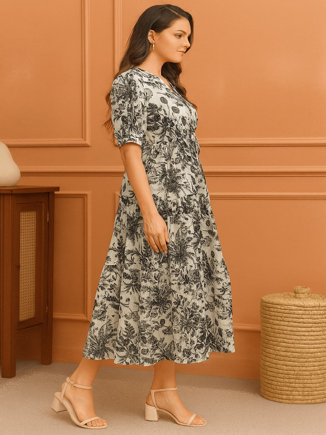 Women Floral Printed Pure Cotton A-Line Midi Dress